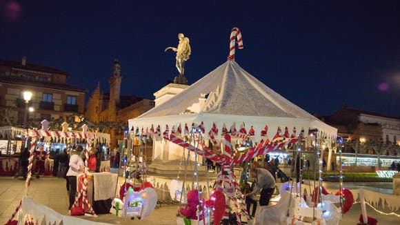 Alcalá de Henares enciende la Navidad en el centro este viernes 