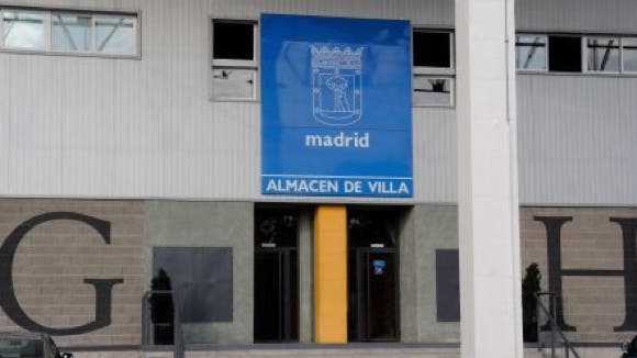 El Ayuntamiento de Madrid subasta más de 7.000 objetos desde un euro