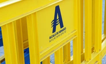 Alcalá de Henares cierra una peligrosa pasarela sobre las vías del tren