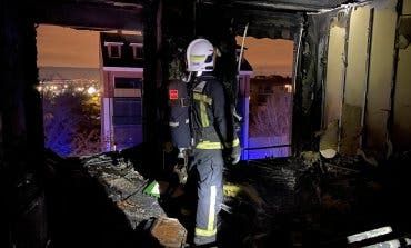 Un incendio calcinó un ático este domingo en Torrejón de Ardoz