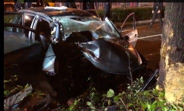 Seis heridos al chocar su coche contra un árbol en Alcalá de Henares