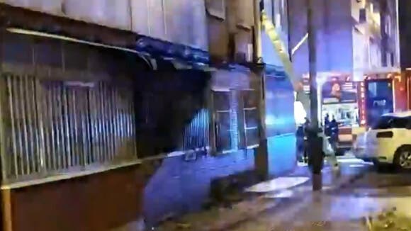 Incendio en un bajo okupado en Alcalá de Henares