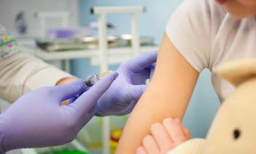 Madrid compra 320.000 dosis de la vacuna trecevalente contra el neumococo