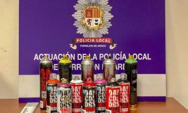 Pillados por la Policía realizando pintadas vandálicas en Torrejón de Ardoz