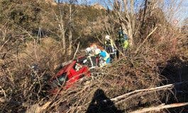 Herida una mujer tras impactar su coche contra un árbol en la M-608