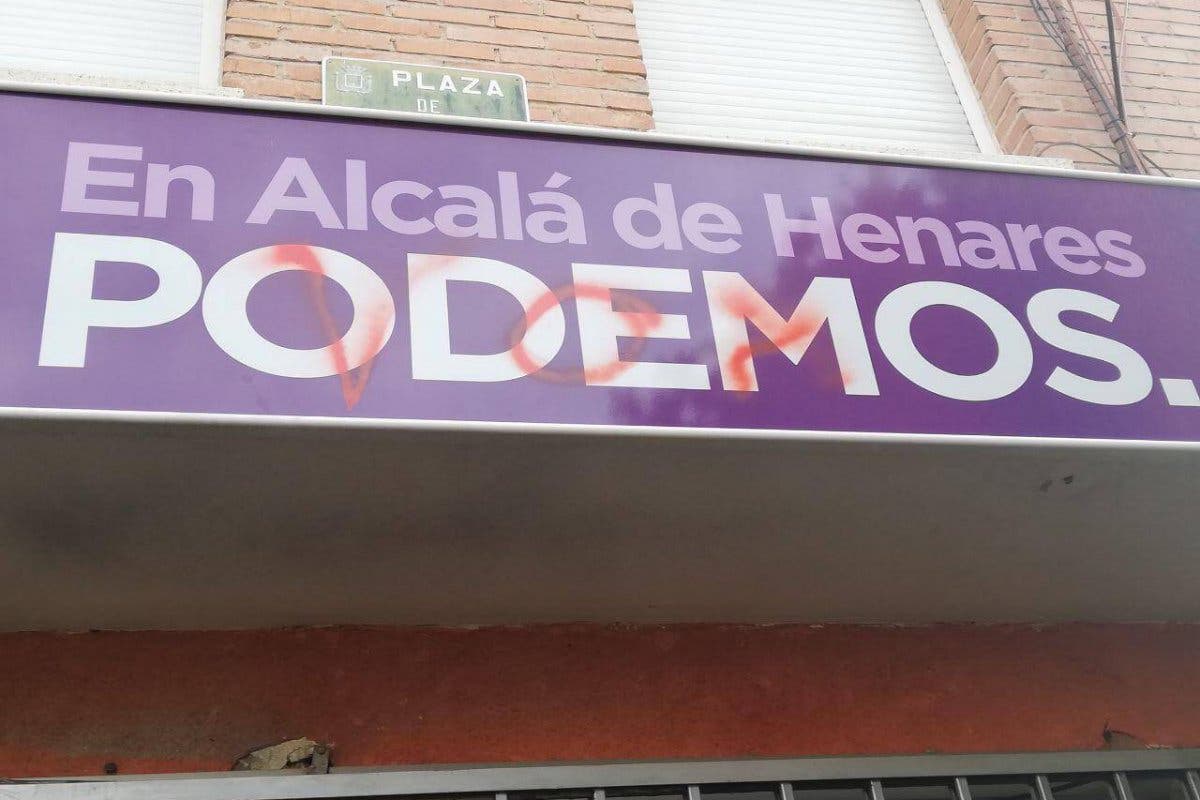 Atacan la sede de Podemos en Alcalá de Henares