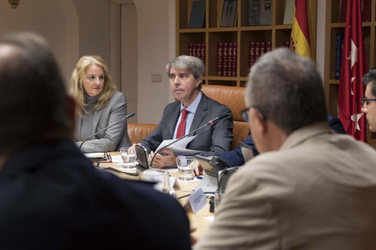 Garrido acusa de «grosería» a los alcaldes de Coslada y San Fernando de Henares