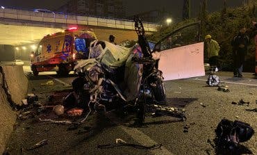 Muere una mujer en la A-2 tras caer su coche por un talud de ocho metros