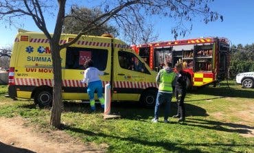 Herido un hombre al quedar atrapado debajo de un tractor en Villnueva