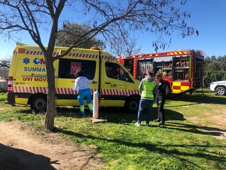 Herido un hombre al quedar atrapado debajo de un tractor en Villnueva