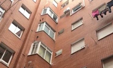 Muere un hombre al precipitarse desde un quinto piso en Getafe
