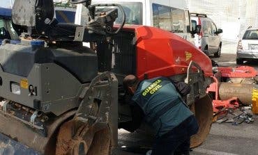 Recuperan en el puerto de Almería maquinaria pesada que había sido robada en Coslada