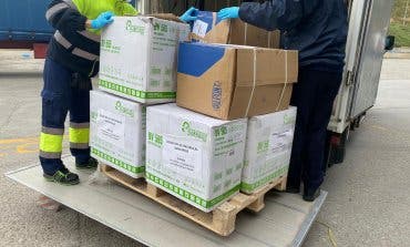 La comunidad china dona material sanitario al Hospital de Alcalá de Henares
