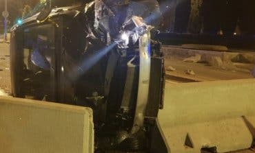 Un vehículo volcado y un menor apuñalado en Alcalá de Henares 