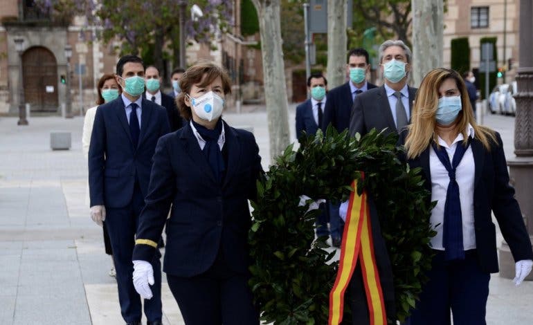 Un 23 de abril atípico en Alcalá de Henares: sin ceremonia y con mascarillas