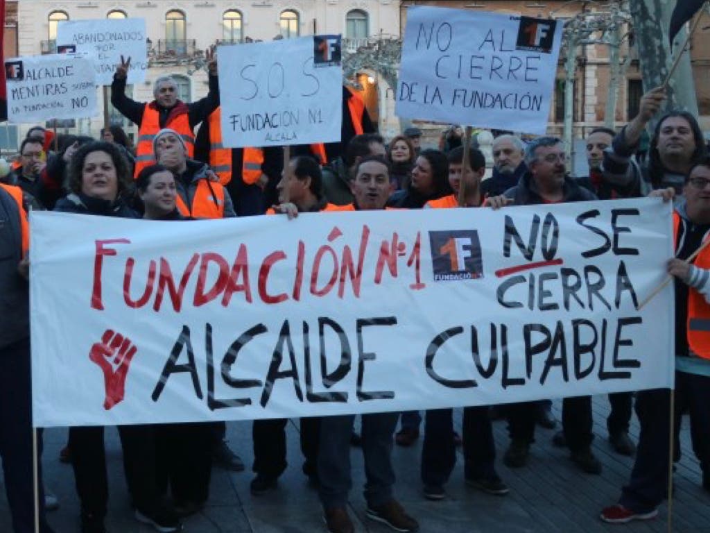 Trabajadores con discapacidad despedidos en Alcalá de Henares estallan contra el alcalde