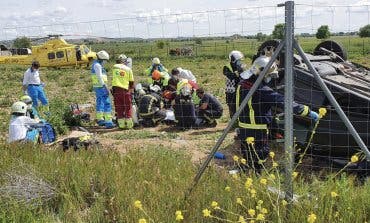 Herido grave tras volcar su coche en Fuente el Saz de Jarama