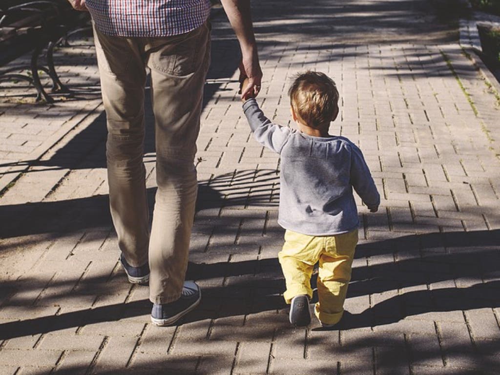 Así será la salida de los niños: una hora al día y sin parques infantiles