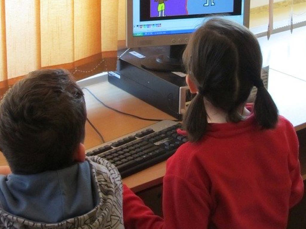 Madrid aprueba su nueva Ley de Infancia que protege a los niños frente a los riesgos de Internet 