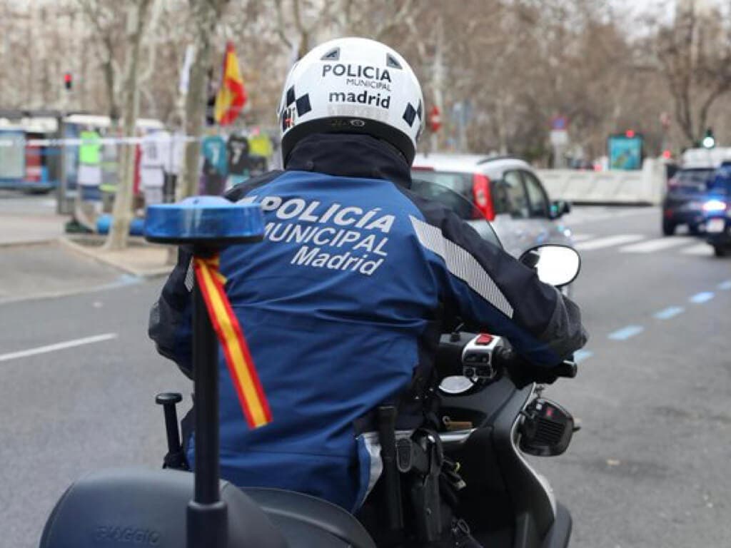 La Policía pide la colaboración ciudadana para resolver un grave atropello ocurrido ayer en Madrid 