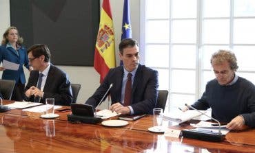 Las enfermeras de Madrid se suman a la querella contra Sánchez, Illa y Simón