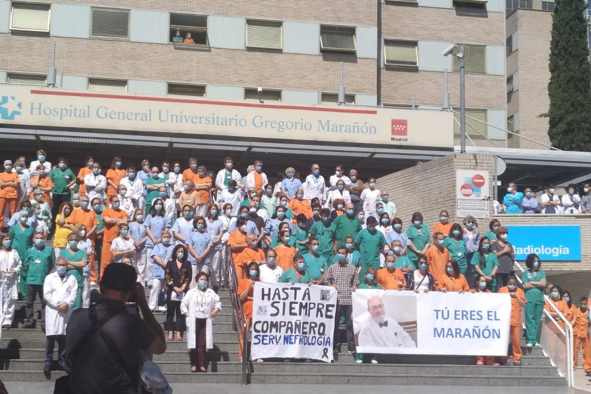 Emotivo homenaje del Gregorio Marañón al médico Alberto Tejedor, fallecido por coronavirus