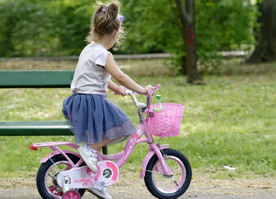 Ayuso anuncia nuevos horarios para los paseos de los niños en Madrid