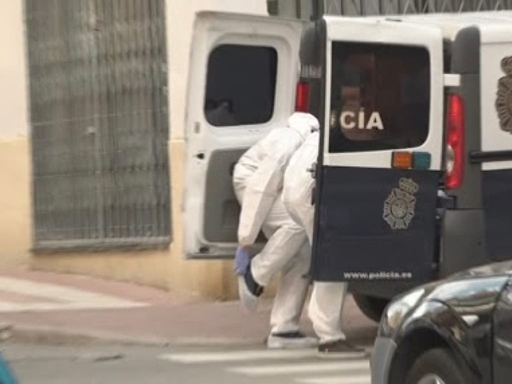 Hallan el cadáver de un hombre en un piso de Canillejas