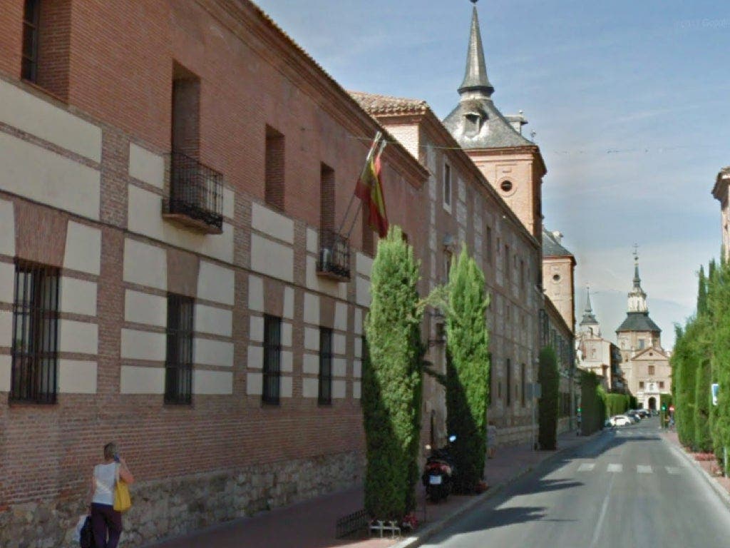 Alcalá de Henares peatonaliza la calle Colegios durante los fines de semana 