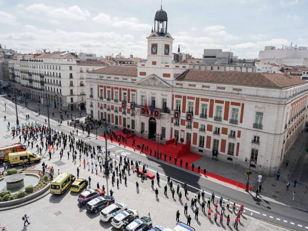 Madrid rinde homenaje este Dos de Mayo a los héroes del coronavirus