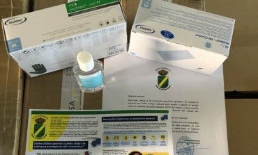 Pozo de Guadalajara entrega un pack con mascarillas, guantes y gel casa por casa