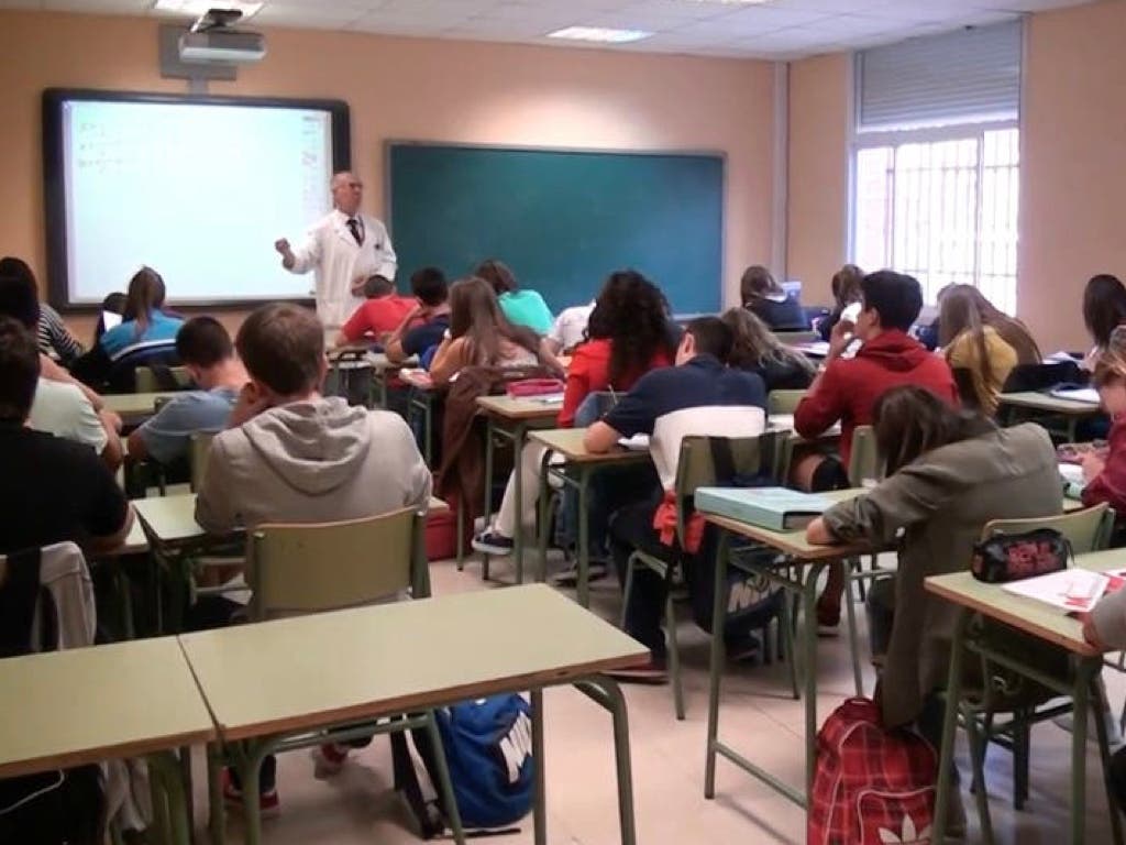 Madrid quiere retomar las clases presenciales de segundo de Bachillerato el 1 de junio