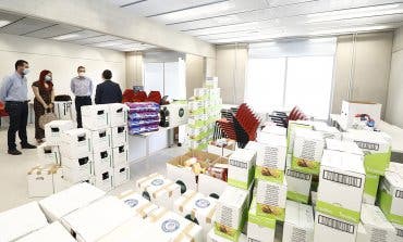 El Atlético de Madrid dona alimentos a Alcalá de Henares