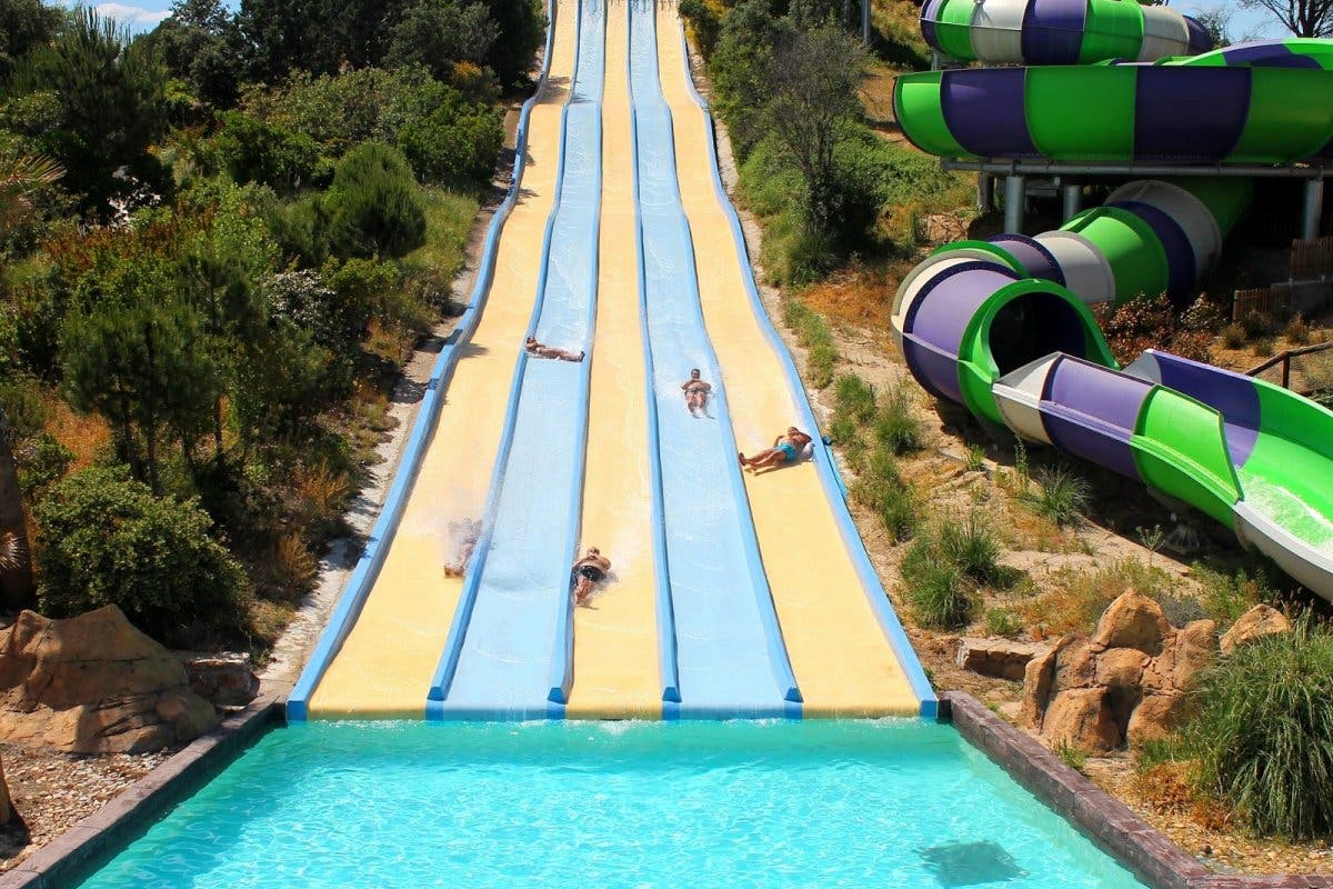 El 1 de julio abren los parques acuáticos de Madrid: Aquopolis y Warner Beach