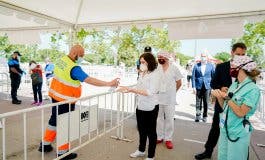 Ayuso visita las pruebas de coronavirus de Torrejón de Ardoz 