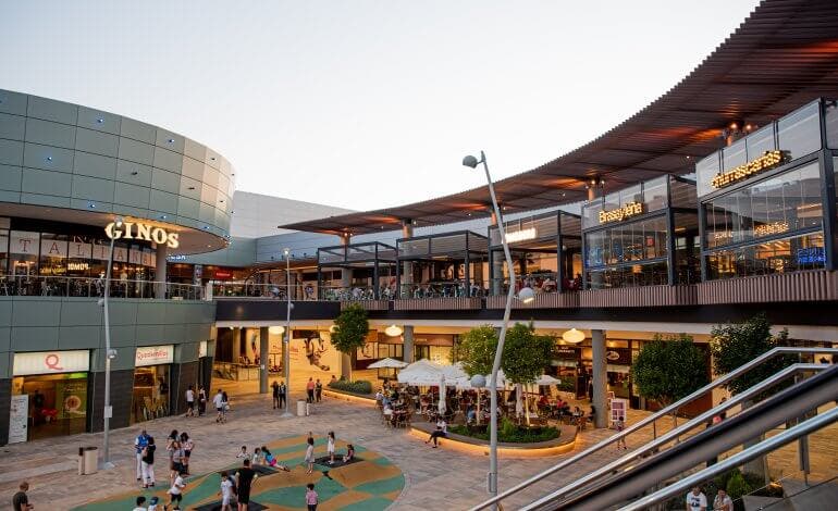 Alcalá de Henares: Quadernillos, primer parque comercial reabierto en el Corredor del Henares