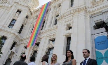 Madrid no colgará la bandera LGTBI para cumplir la sentencia del Supremo 