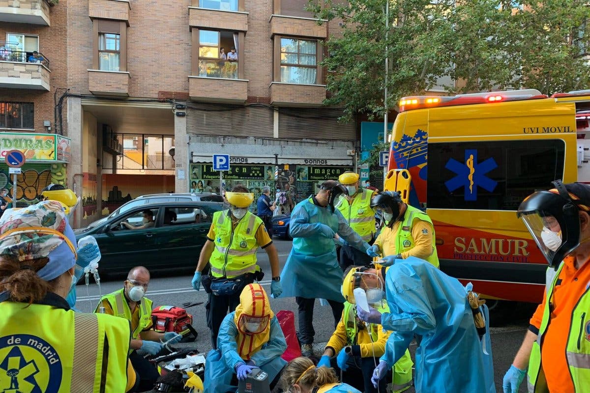 Herido grave un motorista de 24 años tras sufrir un accidente en Madrid