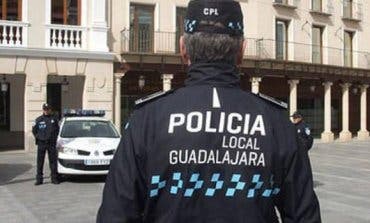 Guadalajara a la caza de los irresponsables del botellón: 17 jóvenes sancionados en las últimas semanas