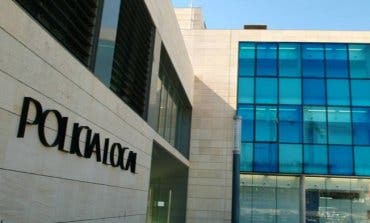 Entrega en Rivas 950 euros que se había encontrado al lado de un contenedor