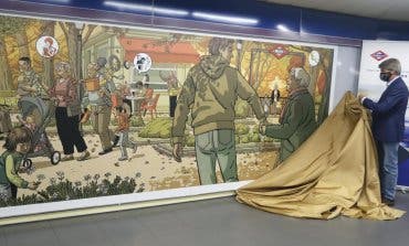 El mural de Metro que homenajea a los mayores en la estación de Plaza de Castilla