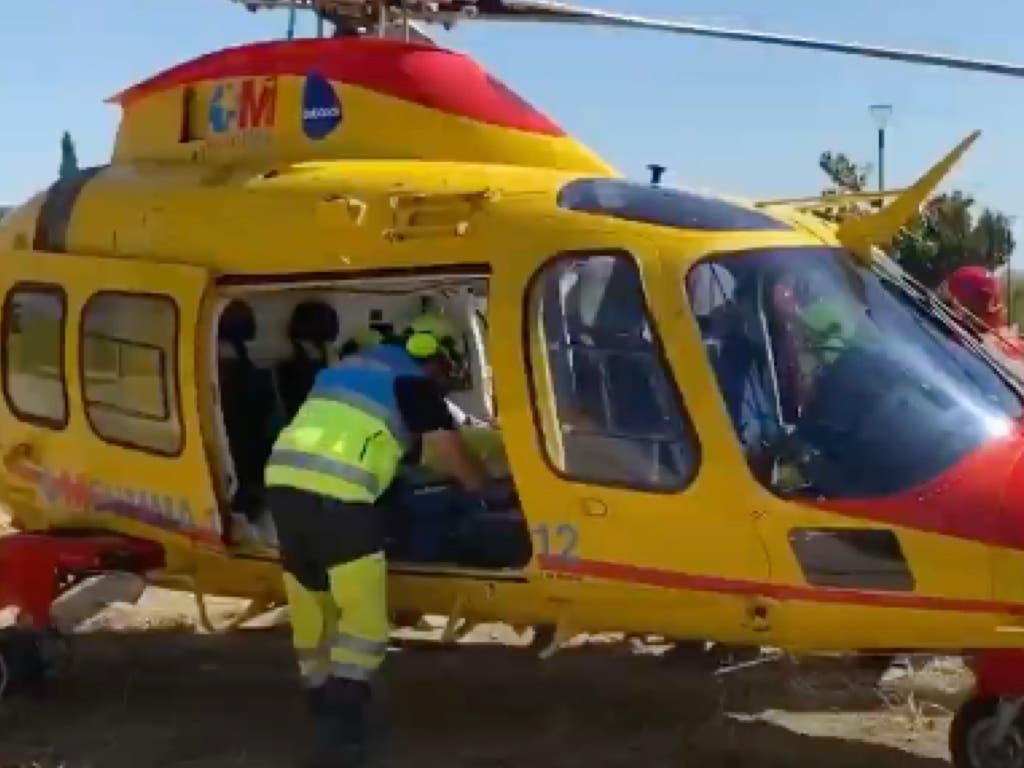 Herido muy grave tras una colisión entre un camión y un turismo en Torres de la Alameda 