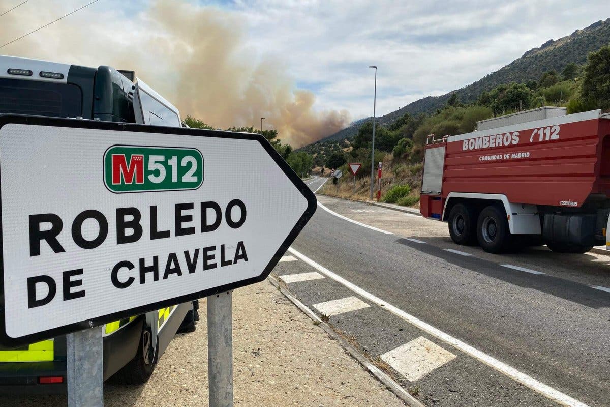 La UME se incorpora en la extinción de un incendio en Robledo de Chavela