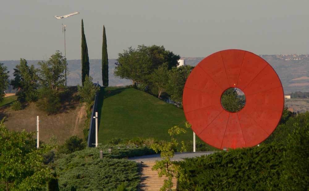 Podemos Madrid reclama que el Parque Juan Carlos I pase a llamarse Trece Rosas