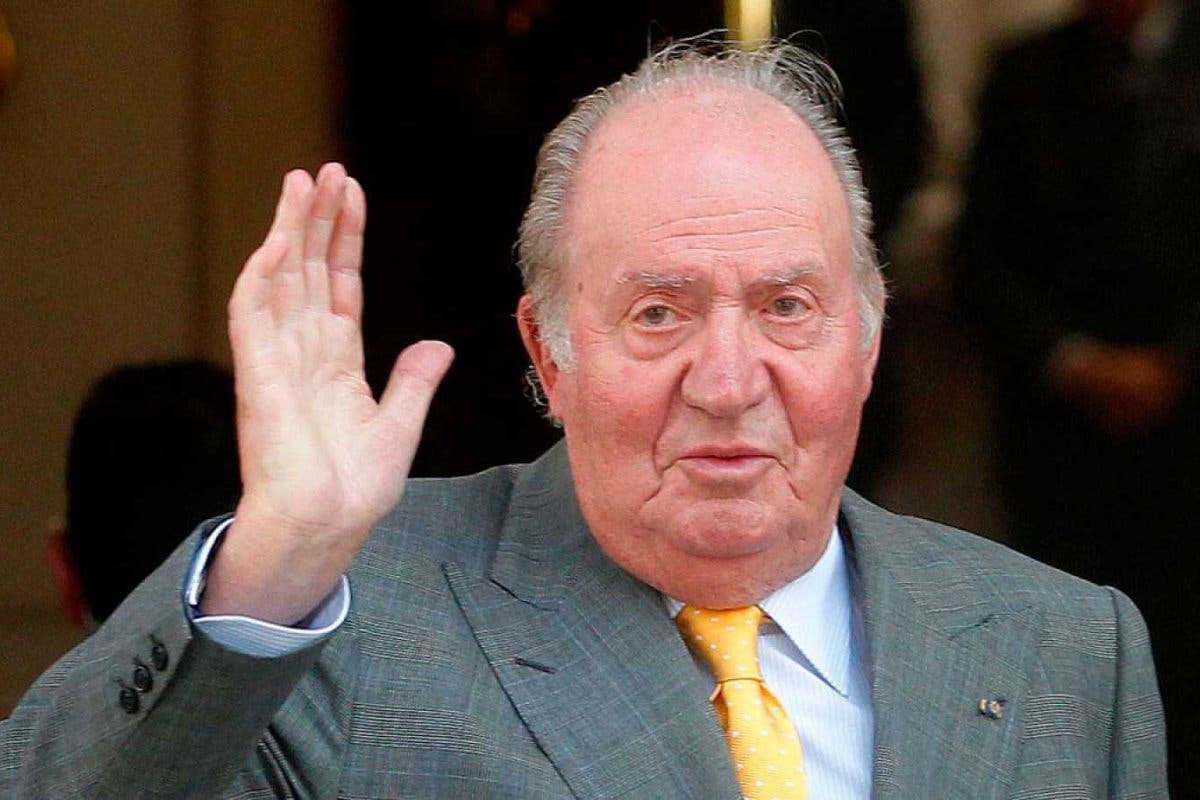 El rey Juan Carlos comunica su decisión de abandonar España 