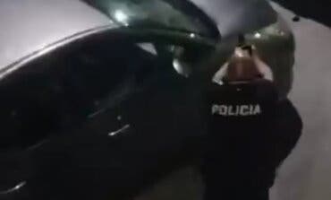 Un policía dispara al aire al verse acorralado por jóvenes sin mascarilla en San Martín de la Vega