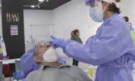 Sólo una de cada tres personas citadas acudieron a hacerse los test en Vallecas