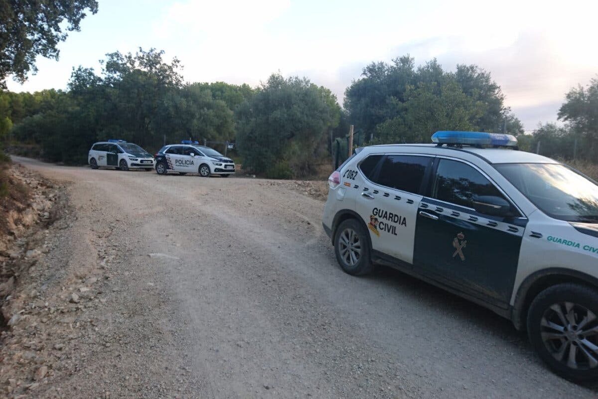 Desalojan una fiesta ilegal con una treintena de personas en una finca de Arganda