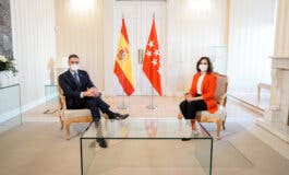 Sánchez y Ayuso aparcan las diferencias y comienzan a trabajar juntos contra el coronavirus