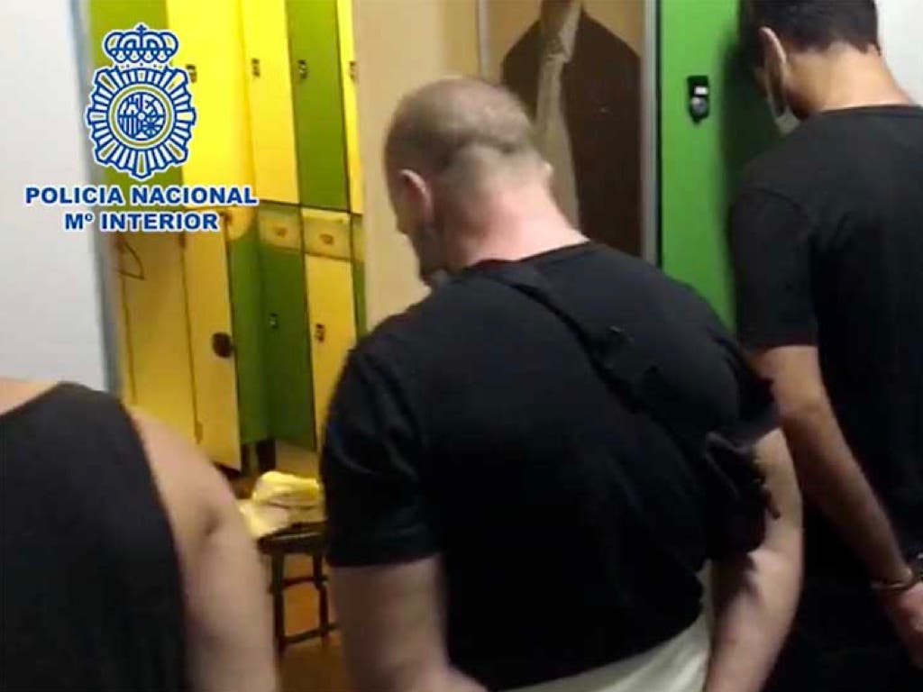 Desalojan una sauna gay en Madrid con 100 hombres sin mascarilla y ocho detenidos